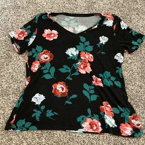Apt 9 short sleeved stretchy soft floral shirt